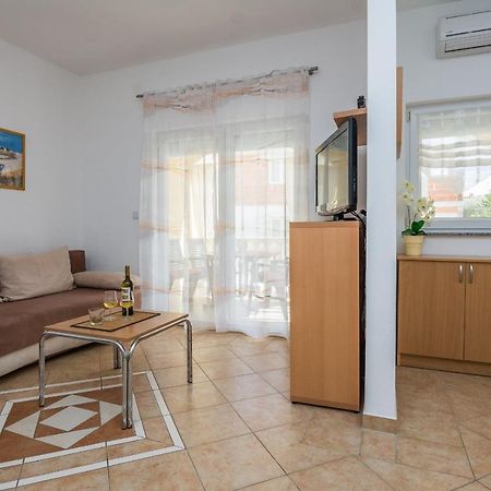 Apartments Sarlija Vir Eksteriør bilde